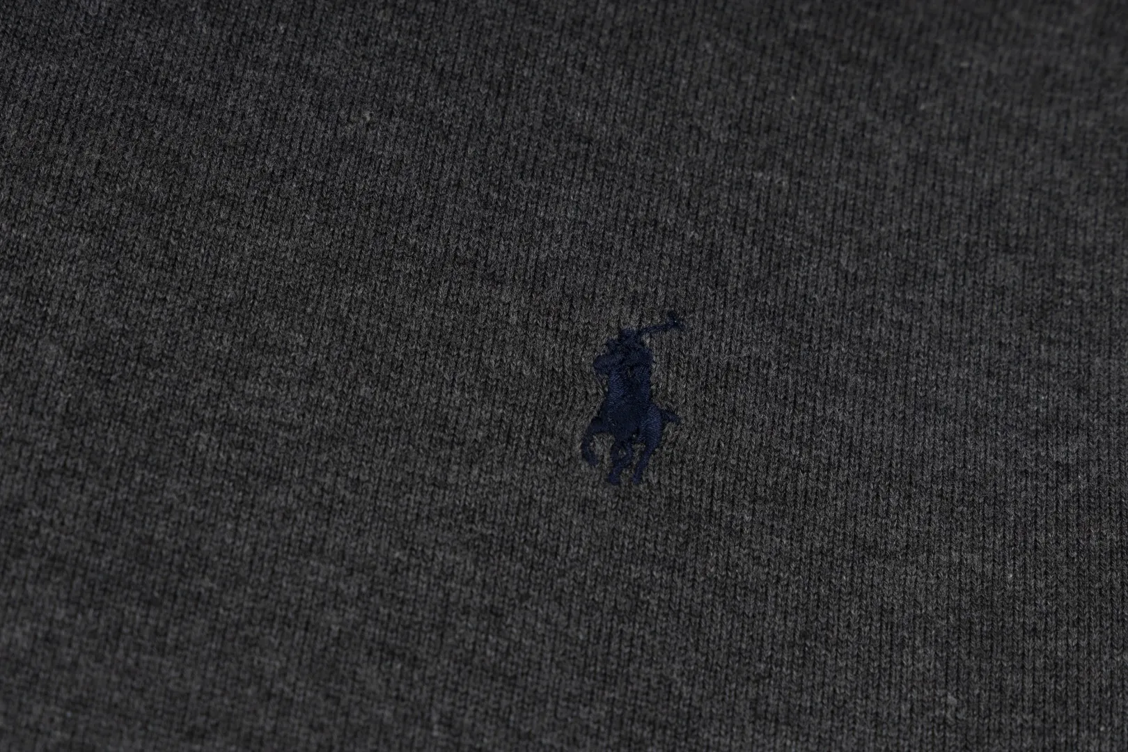 P206 #R80 Ralph Lauren Knitted Pony Embroidered Round Neck Pullover Sweater Official Website Synchronized Same Style for Men and Women Sizes: S-XL Color: White Blue Khaki Army Green Dark Gray Gray Navy Red Label Navy Blue White Label Black White Label Black Red Label Classic Cotton Yarn 100% White Cotton High Quality Goods Classic styles have always been popular! The workmanship details are very good! The simple round neck pullover sweater is always the standard, with classic brand embroidery on the chest! All major stars have the same style! Best for couples. High quality goods! Xinjiang cotton micro-elastic and smooth fabric has excellent quality. Pure cotton is soft and skin-friendly. Size: S M L